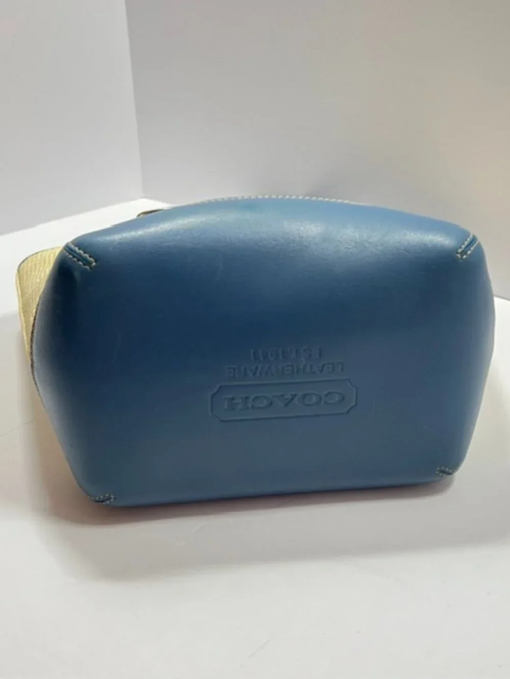Vintage Coach Straw Basket Handbag with blue leather trim, Model B3K-8909 - Picture 7 of 9